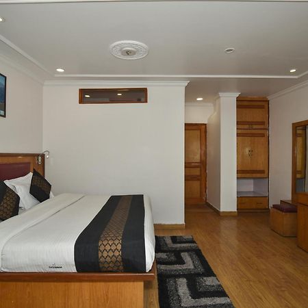 M Hotel And Restaurant МакЛеод Ганж Екстериор снимка