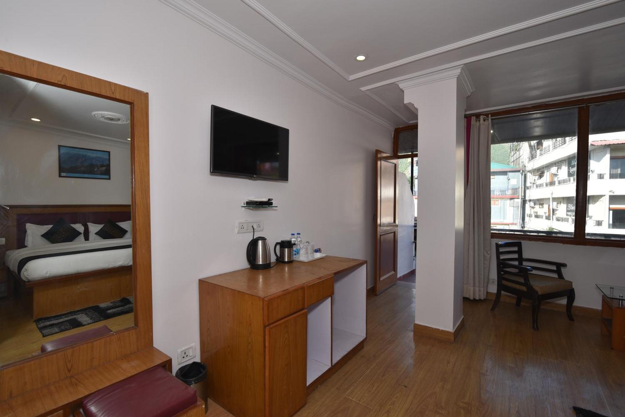 M Hotel And Restaurant МакЛеод Ганж Екстериор снимка