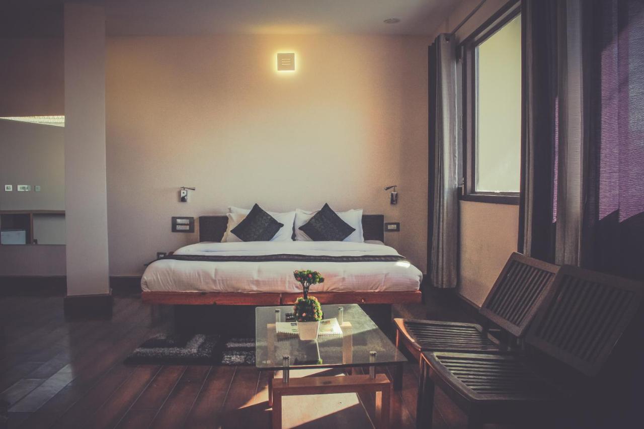 M Hotel And Restaurant МакЛеод Ганж Екстериор снимка